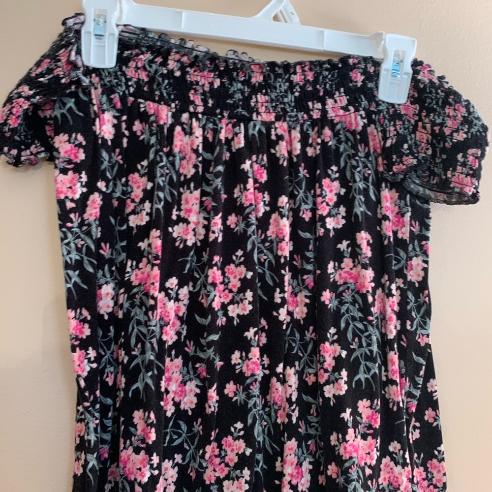 Black and pink flower off-the-shoulder top